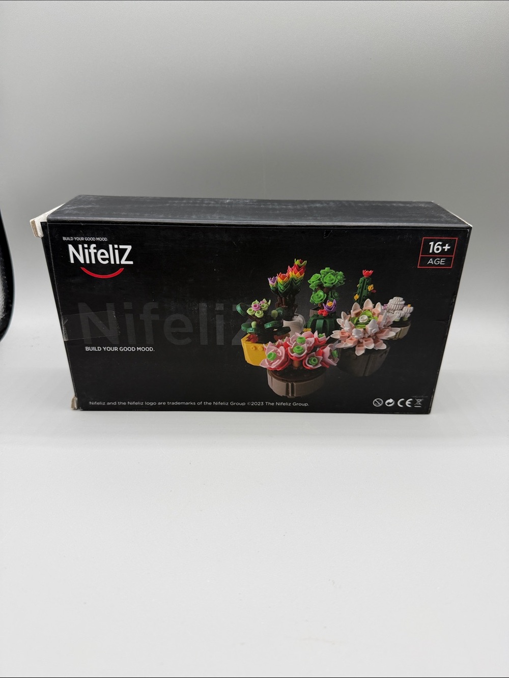 Discontinued 2023 Nifeliz Succulents Building Blocks Lego Style 7 Plants